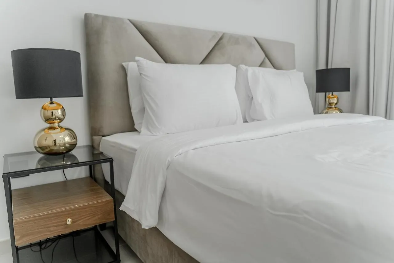 Clever Guest Act One Apartment Dubai United Arab Emirates