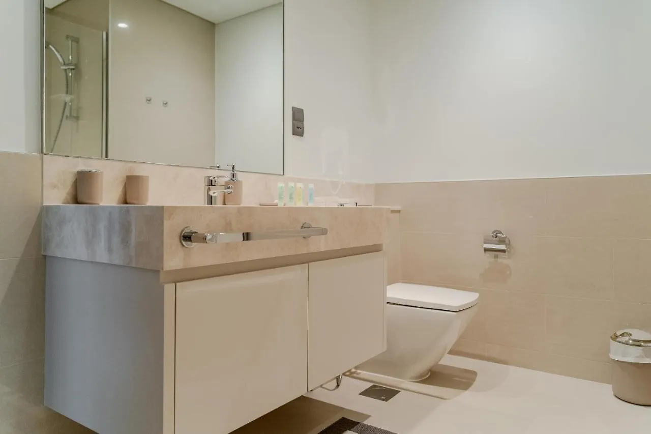 Clever Guest Act One Apartment Dubai